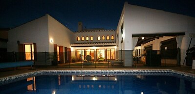 Majestic Golf Course Views, Cleopatra Villa 1000