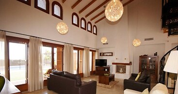 Majestic Golf Course Views, Cleopatra Villa 1000