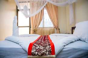 KIBO PEAK PALACE HOTEL