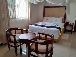 KIBO PEAK PALACE HOTEL