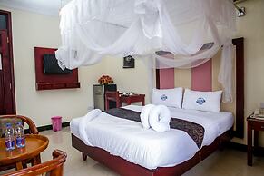 KIBO PEAK PALACE HOTEL
