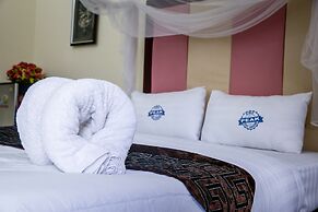 KIBO PEAK PALACE HOTEL