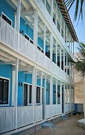 El Faro Beach Front by ÓOL Hotels