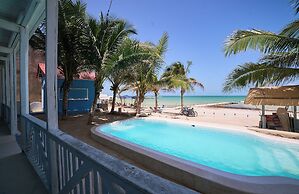 El Faro Beach Front by ÓOL Hotels