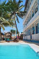 El Faro Beach Front by ÓOL Hotels