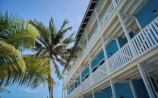 El Faro Beach Front by ÓOL Hotels