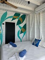 El Faro Beach Front by ÓOL Hotels