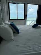 El Faro Beach Front by ÓOL Hotels