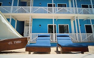 El Faro Beach Front by ÓOL Hotels
