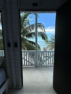 El Faro Beach Front by ÓOL Hotels