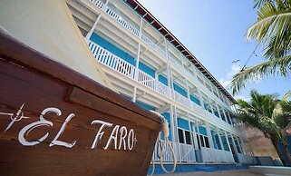 El Faro Beach Front by ÓOL Hotels