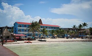 El Faro Beach Front by ÓOL Hotels