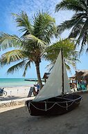 El Faro Beach Front by ÓOL Hotels