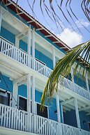 El Faro Beach Front by ÓOL Hotels