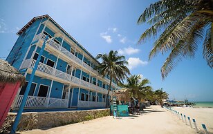 El Faro Beach Front by ÓOL Hotels