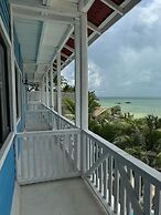 El Faro Beach Front by ÓOL Hotels