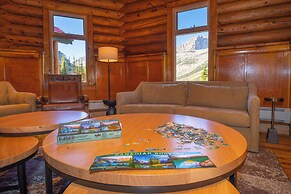 The Lodge at Bow Lake