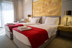 Hotel Atina by ENTOPYA