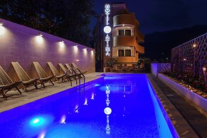 Hotel Atina by ENTOPYA