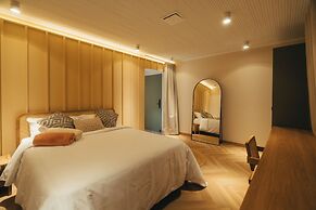 Hotel Botique Roomzz Laureles