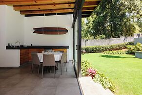 Casa Retiro With Pool and Garden
