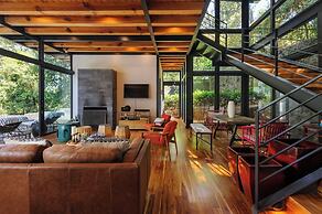 Casa Retiro With Pool and Garden
