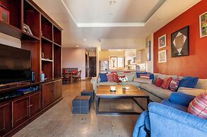 Caracol 37 Luxury Condo