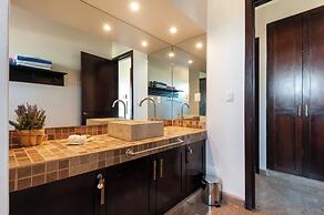 Caracol 37 Luxury Condo