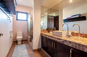 Caracol 37 Luxury Condo