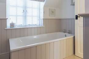 Jasmine Cottage-2BD in Heart of Bourton