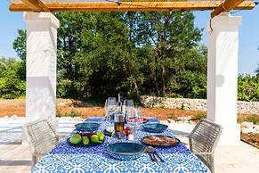 4152 Trulli Salsapariglia by Perle di Puglia