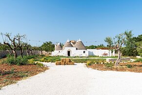 4152 Trulli Salsapariglia by Perle di Puglia
