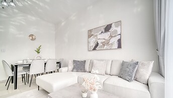 KOHH - 2BR in Oasis Residence 2