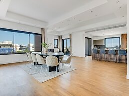 Sanders Crystal 2 Limassol
