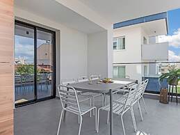 Sanders Crystal 2 Limassol
