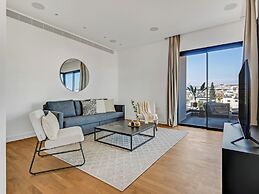 Sanders Crystal 2 Limassol