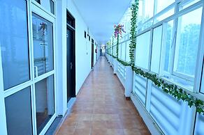 Date Palm Hotel