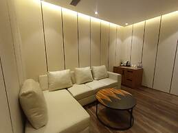 The White IBIS A Boutique Hotel