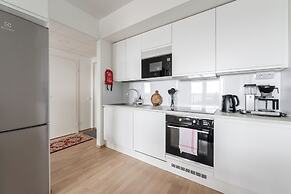 Fabulous 1BR Apt with Sauna & Views