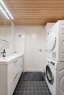 Fabulous 1BR Apt with Sauna & Views