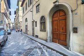 Pandolfini Courtyard
