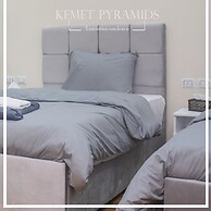 Pyramids Lodge