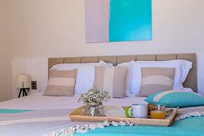 Elegant and Spacious Penthouse With Ocean View