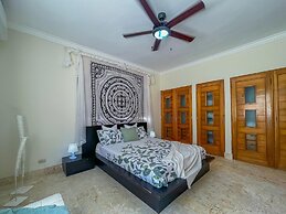 Cute Apartment Only Steps From the Beach
