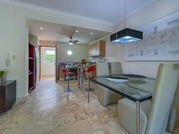 Cute Apartment Only Steps From the Beach