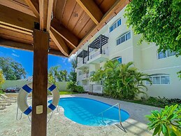 Cute Apartment Only Steps From the Beach