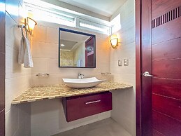Beautiful 2 BR Apartment With BBQ