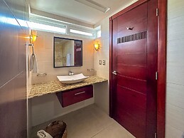 Beautiful 2 BR Apartment With BBQ