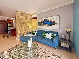 Beautiful 2 BR Apartment With BBQ