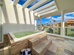 Gorgeous 1 BR PH Apartment w Jacuzzi